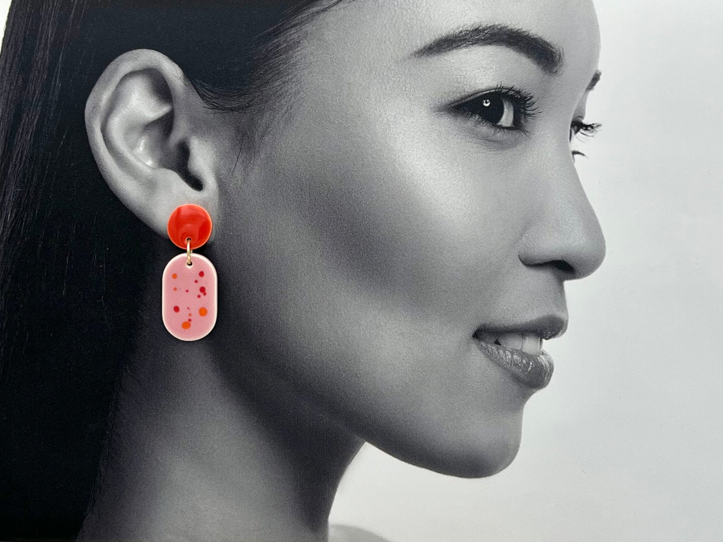 Boucles galet moucheté, rouge orangé et rose